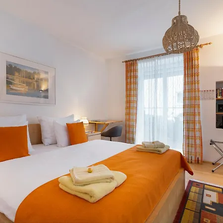 Cosy One Bedroom Balcony And Private Parking Salzbourg